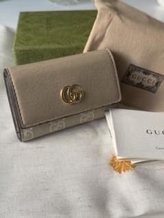 GUCCI キーケース　ベージュ　6連のサムネイル