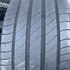 サマータイヤ 225/45R21 21インチ4 setのサムネイル