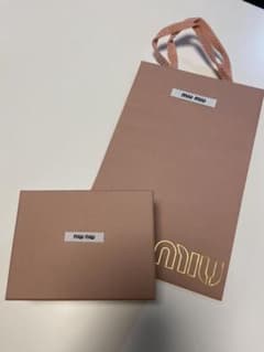MIUMIUショッパー　箱のサムネイル