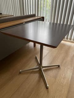 カリモク60 カフェテーブルのサムネイル