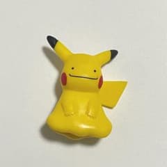 メタモン　ピカチュウ　コップ　フィギュアのサムネイル