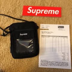 supremeのサムネイル