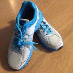 NIKE スニーカーのサムネイル