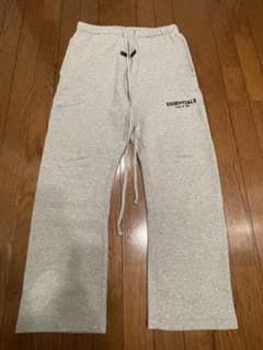 FOG ESSENTIALS グレー スウェットパンツのサムネイル