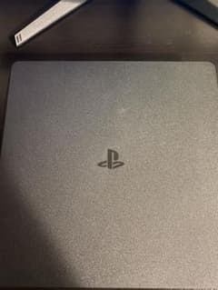 ps4本体(箱、コントローラーなし)のサムネイル