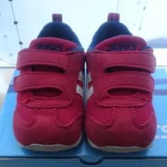 asics アシックス スニーカー 13.5のサムネイル