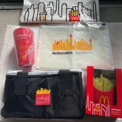 2022年　マクドナルド福袋のサムネイル