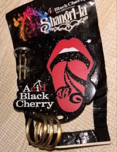 Acid Black Cherry キーホルダー - メルカリ
