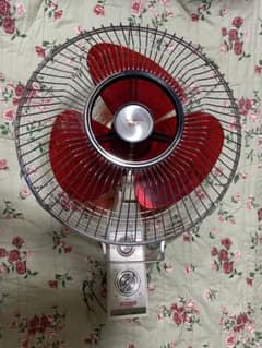 レトロレアな壁掛け式SANYO 赤いファンの扇風機EF-6YK - メルカリ