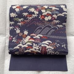 名古屋帯　正絹　御所解　風景柄　縮緬　全通 名古屋帯 正絹 御所解 風景柄 縮緬 全通 - メルカリ