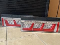 KOITO 3連タイプRED ノーマルターン　左右セットのサムネイル