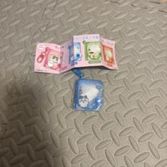 ちいかわ ミニコレクトブックキーホルダー ハチワレのサムネイル