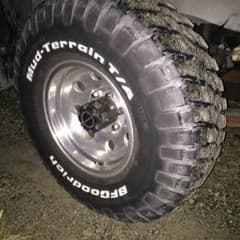 タイヤ・ホイルのサムネイル