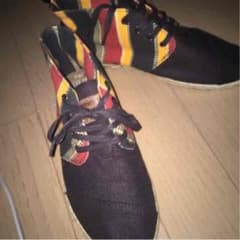 TOMS シューズのサムネイル