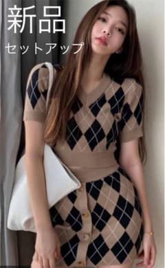 売り切り❣️アーガイル柄ニット.スカートセットのサムネイル