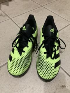adidas アディダスのサムネイル