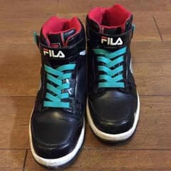 専用✳︎FILA ハイカットスニーカーのサムネイル