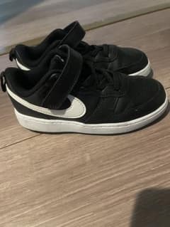 Nike キッズ スニーカー 黒のサムネイル