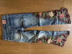 刺繍入り ブーツカットデニム フレアパンツのサムネイル