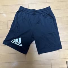 adidas ブラック ショートパンツのサムネイル