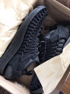 KEEN UNEEK HT(BLACK)のサムネイル