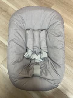 【美品】ストッケ　トリップトラップ　ニューボーンセットのサムネイル