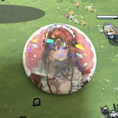 NIKKE × and GALLERY 缶バッジ ラピ ホログラムのサムネイル
