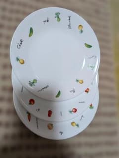 CORELLE 野菜柄 プレート 3枚セットのサムネイル