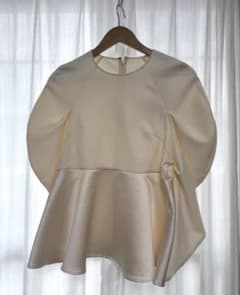 新品未使用タグつき】 Heveへイヴ/タックドレープ ペプラムブラウス 