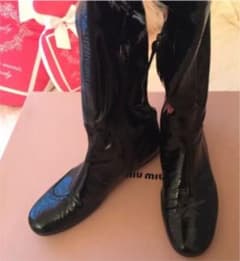 MIUMIU エナメルブーツのサムネイル