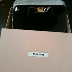 ラウンドリボン長財布 miumiu 黒のサムネイル