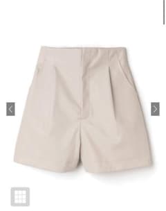 レザーショートパンツ　アイボリーのサムネイル