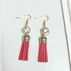 ピンクタッセルビジューピアス イヤリングのサムネイル