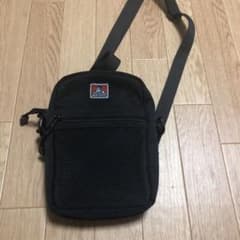 ショルダーバッグのサムネイル