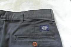 LEVIS DOCKERS(ドッカーズ）新品未使用　チノパン ブラックのサムネイル