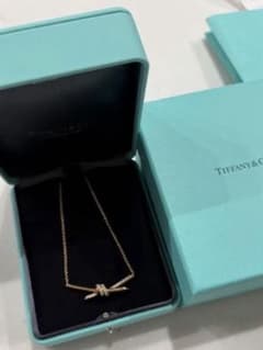 Tiffany & Co. ノット ペンダント ネックレス　イエローゴールドのサムネイル