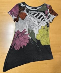 Desigual デシグアル 半袖カットソー 花柄 Sのサムネイル