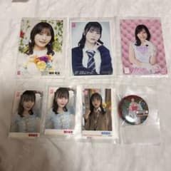 福岡聖菜 生写真 5枚 缶バッジ 1個 セットのサムネイル