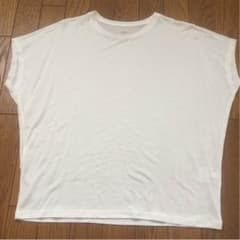 新品☆ユニクロホワイトTシャツのサムネイル