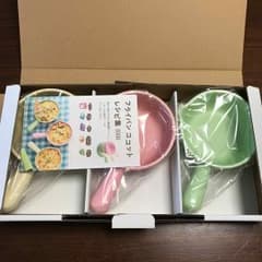【新品未使用】アサヒ軽金属　フライパンココット　パステルカラー３色セットのサムネイル
