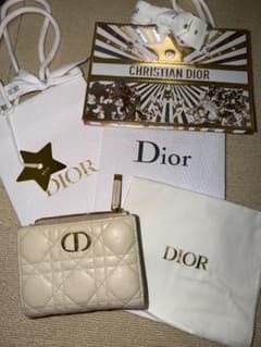『週末セール中‼️』Dior ディオール ミニ財布 二つ折りカロ ダリア レザー