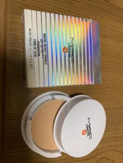 ファンデーションのサムネイル