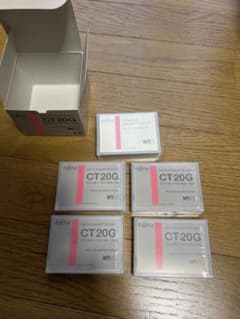 【新品】Fujitsu CT20G データカセット 4個 クリーニングテープ付き 新品】Fujitsu CT20G データカセット 4個 クリーニングテープ付き