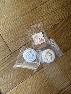 ちいかわ くら寿司 コラボ 缶バッジ マグネット 3点セットのサムネイル