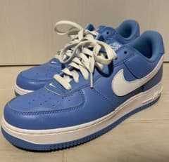 Nike Air Force 1のサムネイル