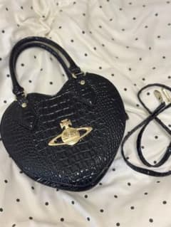 Vivienne Westwood ハート型バッグ クロコ型押し - メルカリ