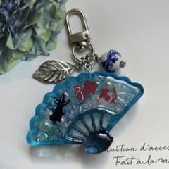 シャカシャカキーホルダー　ブルー星づくしポットシェイカー 星 シェイカー シャカシャカ キーホルダー ハンドメイド レジン ブルー