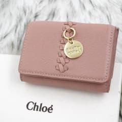 未使用品　See By Chloé 三つ折り財布　レザー　金具　ピンク　希少 未使用品 See By Chloé 三つ折り財布 レザー 金具 ピンク 希少 - メルカリ