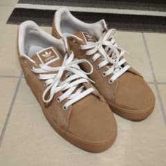adidas Stan Smith ブラウン スニーカーのサムネイル