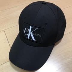 カルバンクラインジーンズ　キャップ　帽子のサムネイル